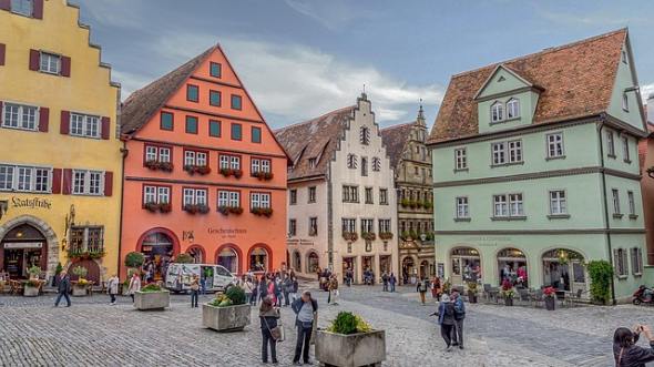 Rothenburg Sehenswürdigkeiten – historische Altstadt entdecken Altstadt von Rothenburg ob der Tauber mit Stadtmauer und Fachwerkhäusern