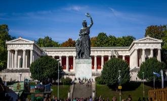 Bavaria Statue auf der Theresienwiese in München